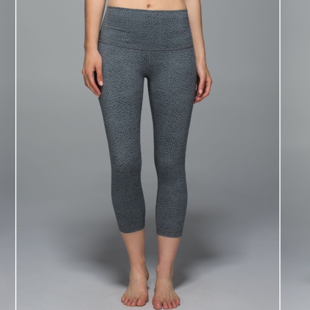 Lululemon Wunder Under Crop II *Full-On Luon Roll Down Dottie Dash Slate black S